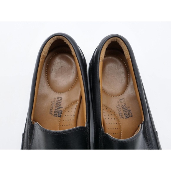 Clarks Shoes Mens 10.5 Black Leather Loafers Apron Toe Slip On Comfort Cushioned - Picture 7 of 10